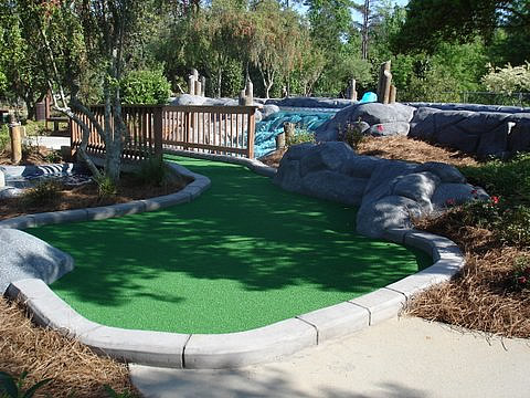 Frankies fun park miniature golf course