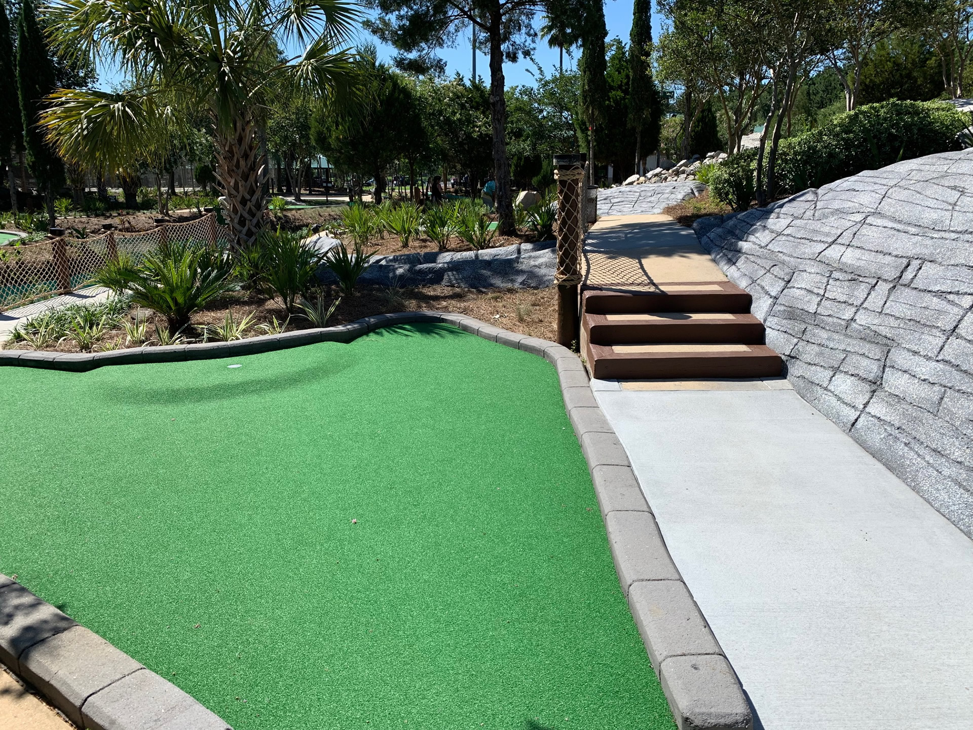 frankies fun park mini golf remodel