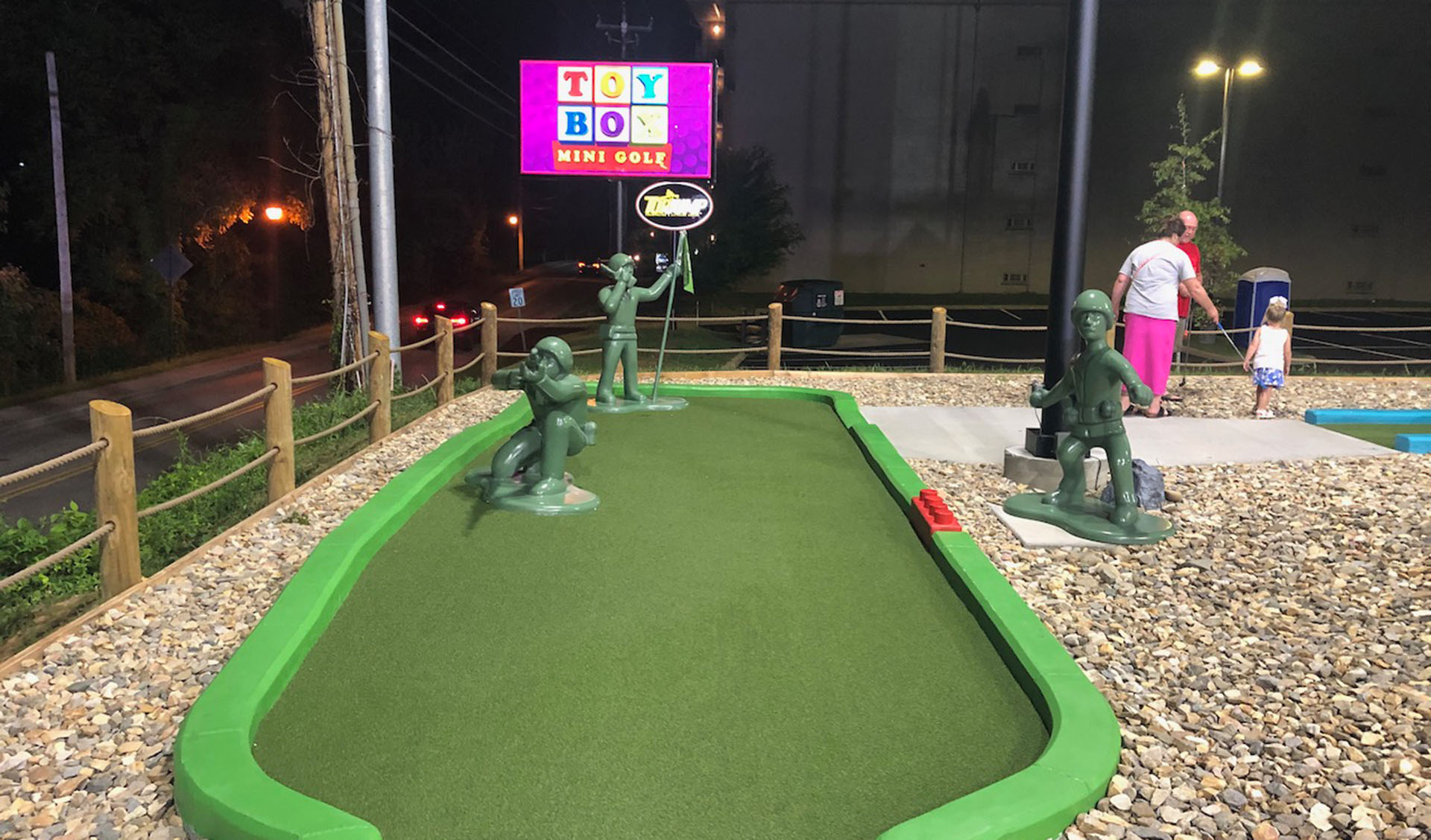 Toy Box Mini Golf, Pigeon TN Castle