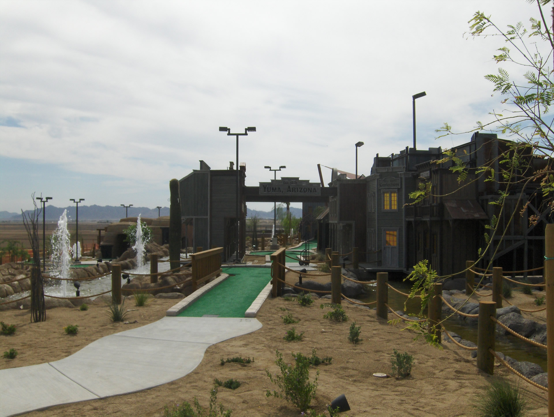 Yuma mini golf